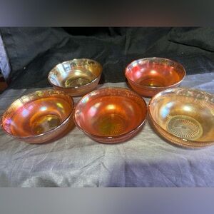 Carnival Glass small Bowls 5 pc. See pictures